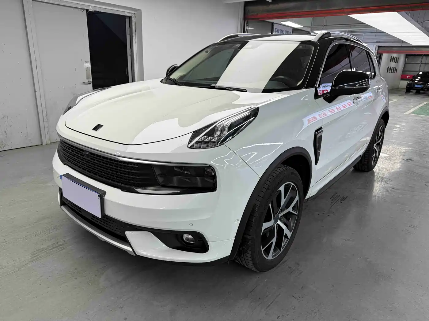 Lynk & Co 01 2017 2.0T AWD Pro