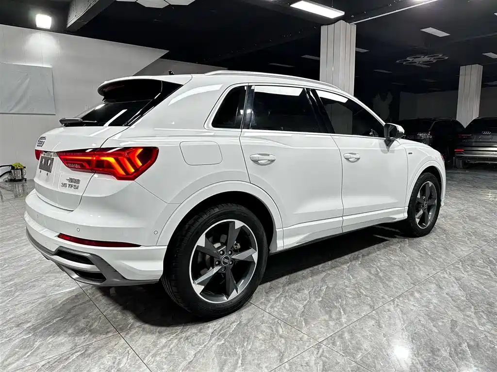 Audi Q3 2022 35 TFSI Fashion Dynamic фото 9