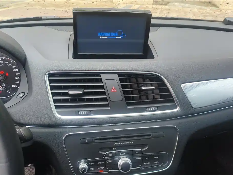 Audi Q3 2013 35 TFSI Comfort фото 13