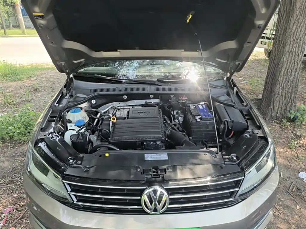 Volkswagen Sagitar 2017 1.6L Automatic Comfort фото 20