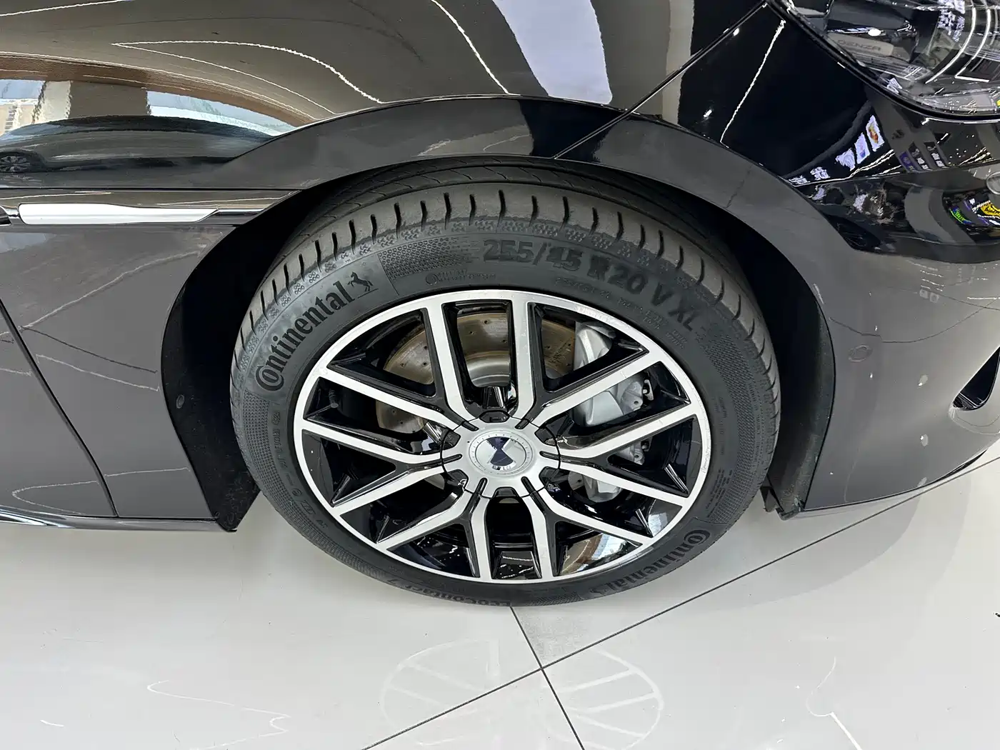 Denza Z9 2024 Model 1100km AWD Max Edition фото 5