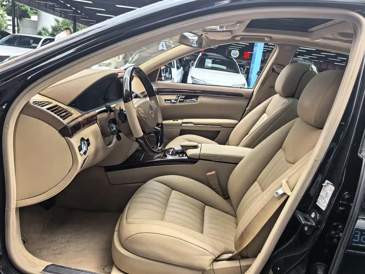 Mercedes-Benz S-Class 2010 S 350 L 4MATIC фото 12