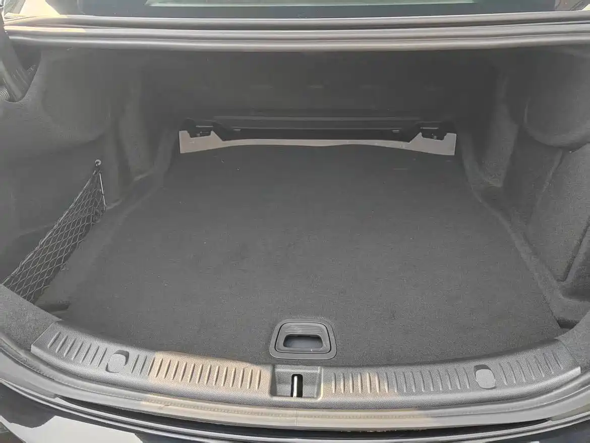 Mercedes-Benz E-Class 2023 E 300 L Sport Fashion фото 22