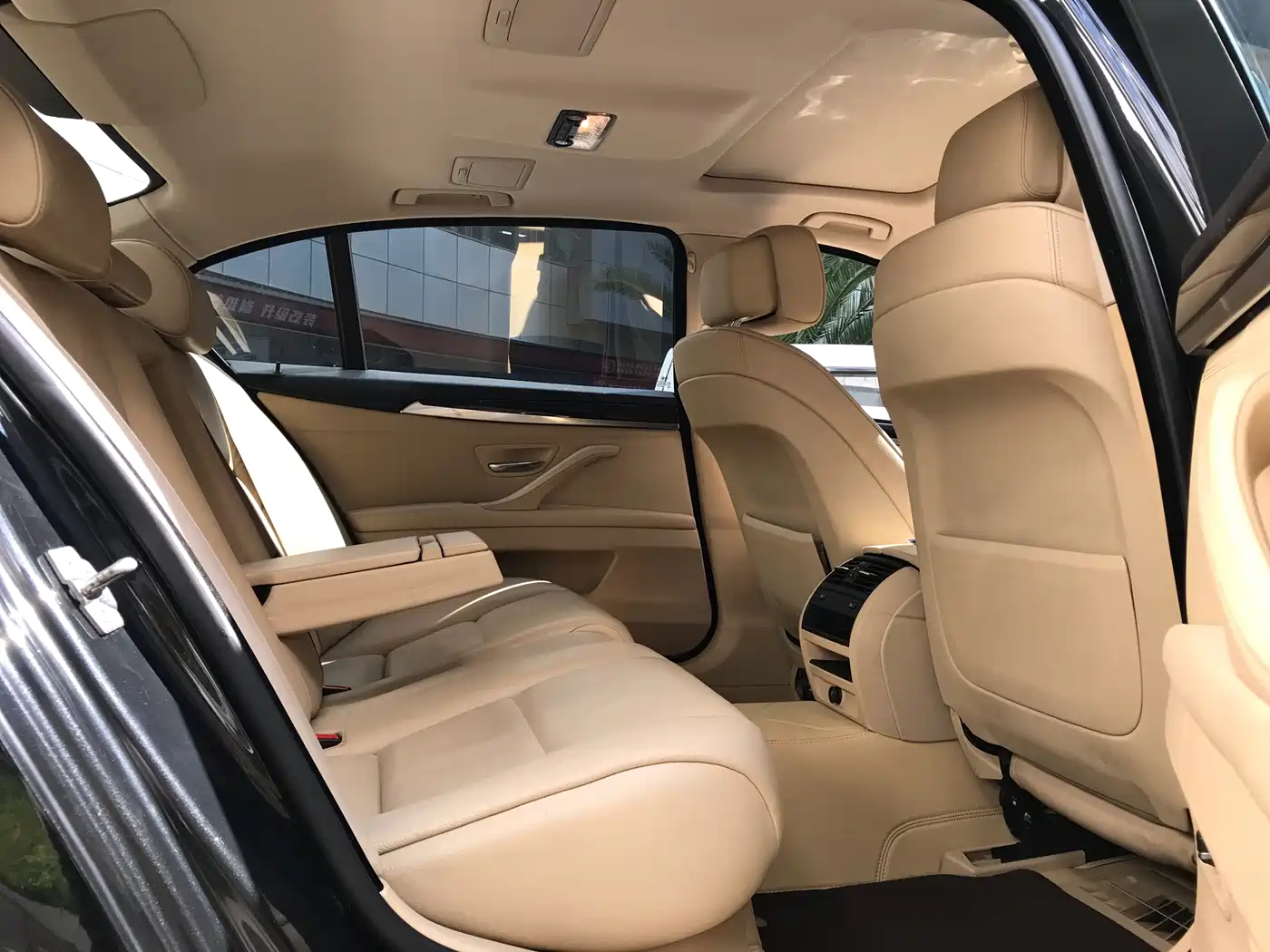 BMW 5 Series 2012 523Li Luxury фото 25