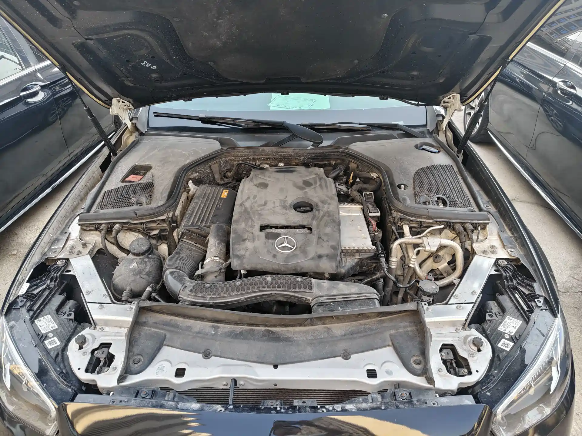 Фото 25 - Mercedes-Benz E-Class