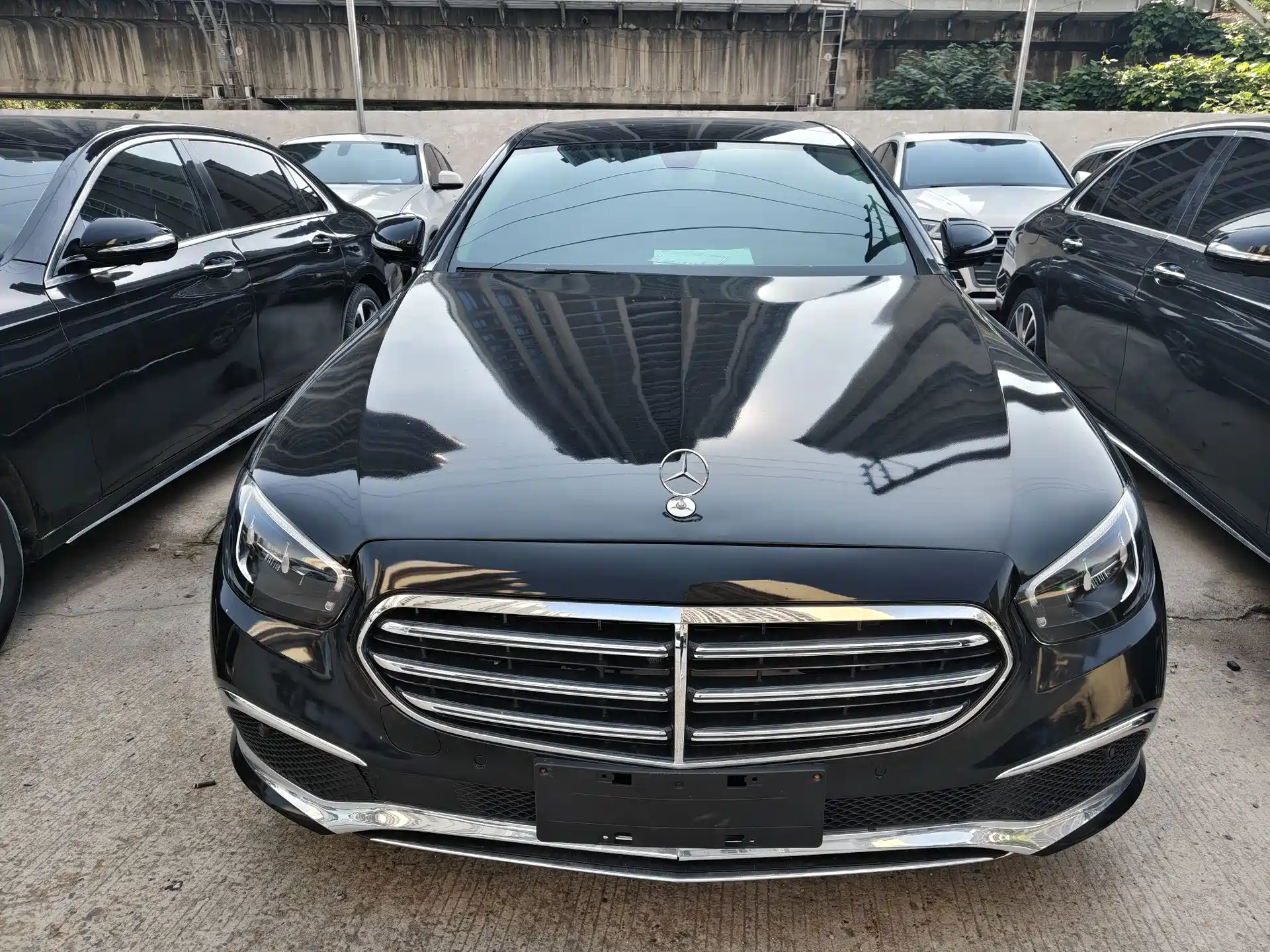 Фото 2 - Mercedes-Benz E-Class