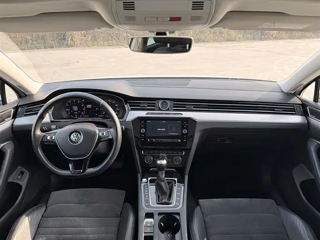 Volkswagen Weilan 2018 380TSI 2WD Free Edition фото 8