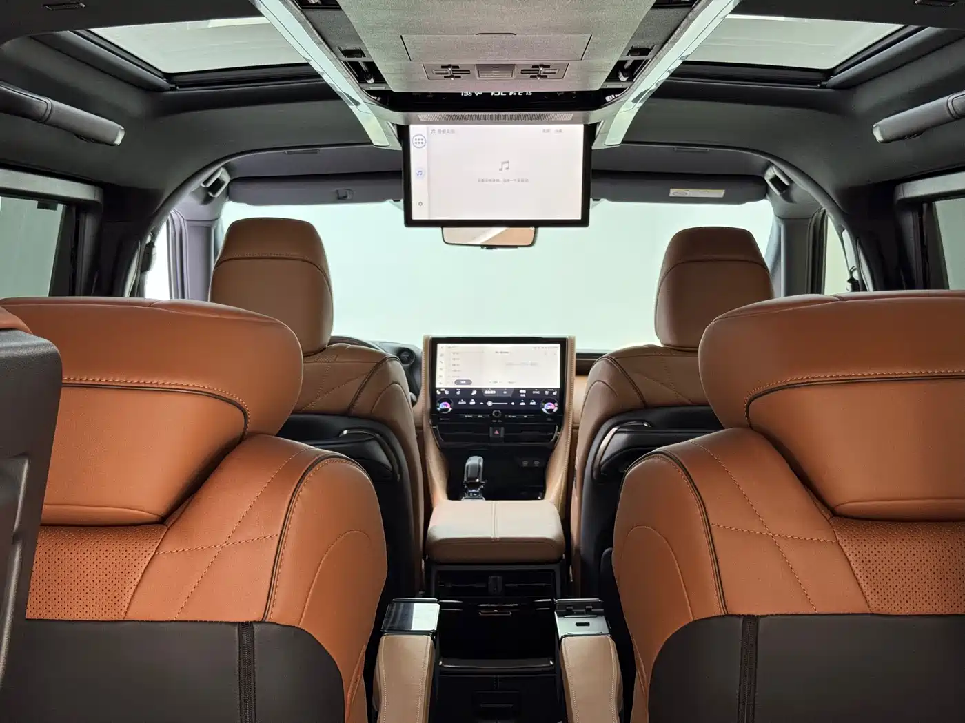 Toyota Vellfire 2024 Crown Hybrid 2.5L Premium Edition фото 9