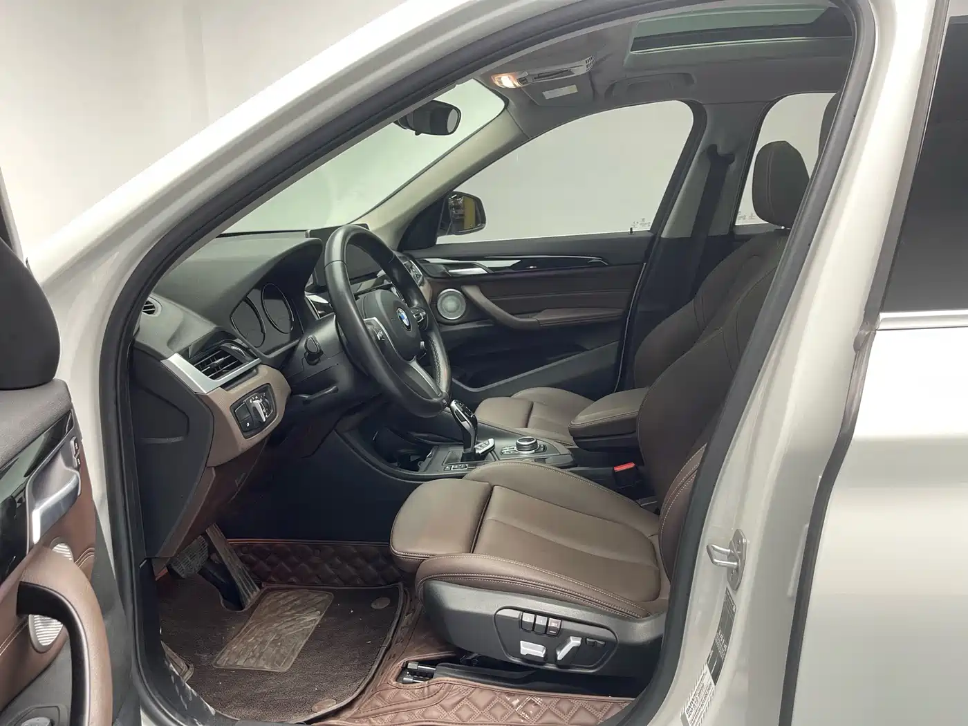 BMW X1 2021 sDrive25Li Leading фото 15
