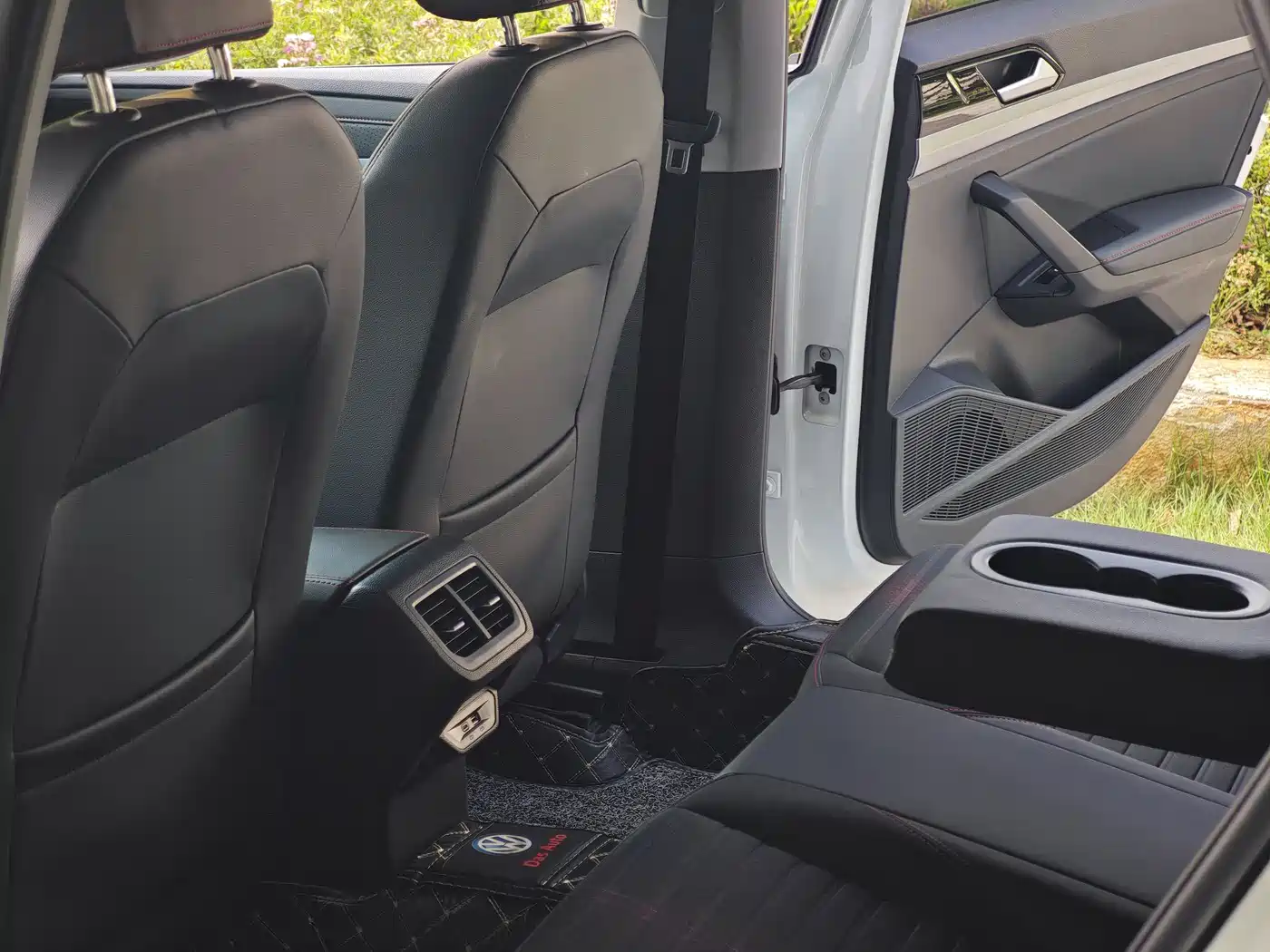 Volkswagen Lavida 2023 200TSI DSG Starlight Comfort Edition фото 14