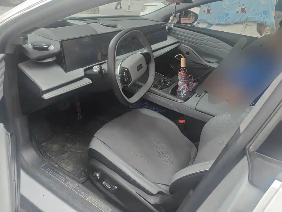 Geely Galaxy Galaxy E8 2025 2025 575km Voyage Smart Drive Edition