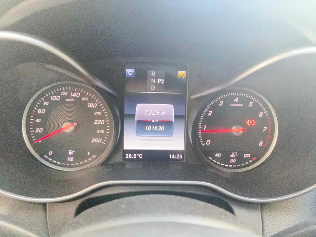 Фото 15 - Mercedes-Benz C-Class
