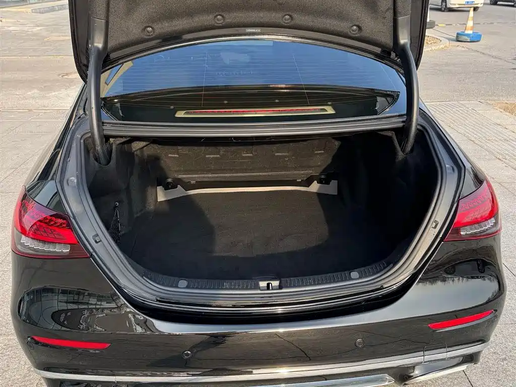 Mercedes-Benz E-Class 2021 Facelift E 260 L фото 8