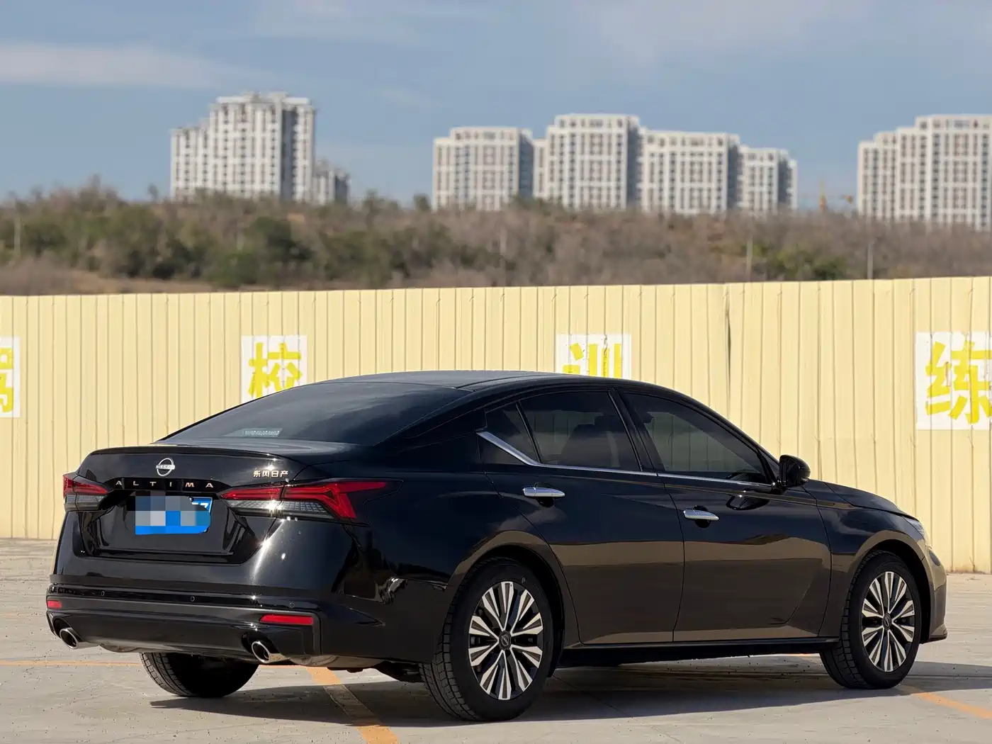 Nissan Teana 2025 2025 2.0L SV Black Gold Edition