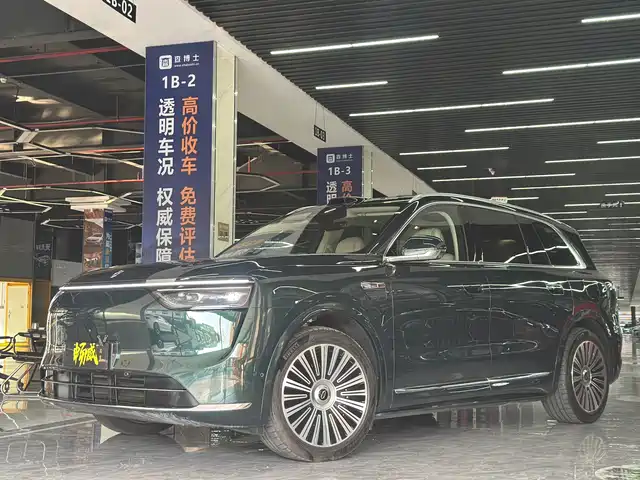 AITO Wenjie AITO M8 2025