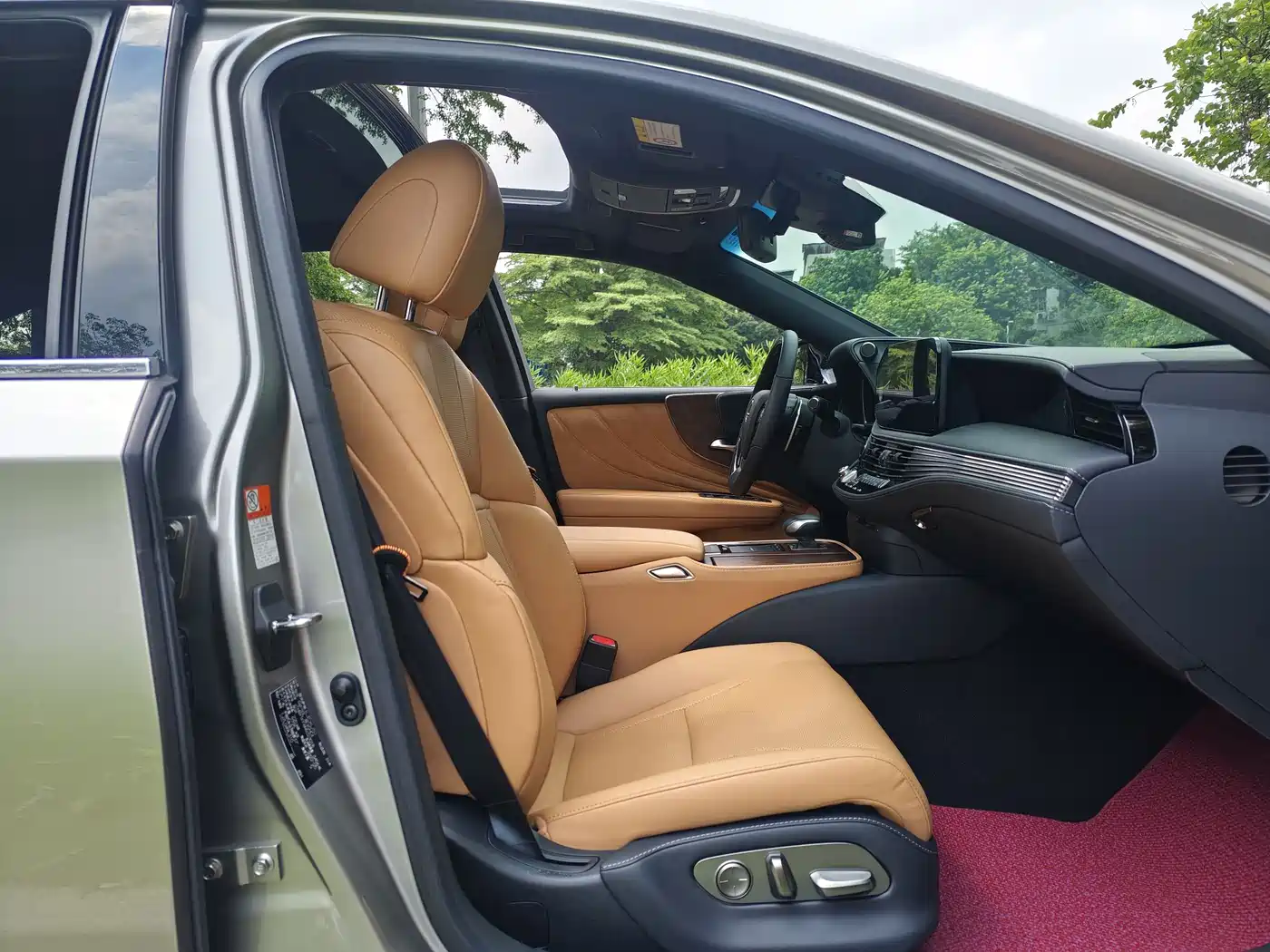 Lexus LS 2021 500h Excellence Edition фото 7