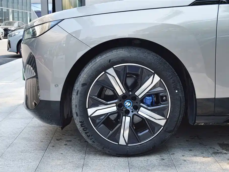 BMW iX 2023 Facelift xDrive50 фото 12
