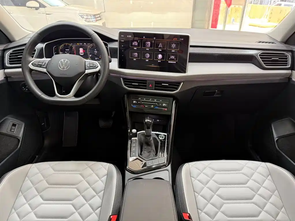 Volkswagen Tayron 2023 280TSI 2WD Luxury Plus Advanced Edition фото 15