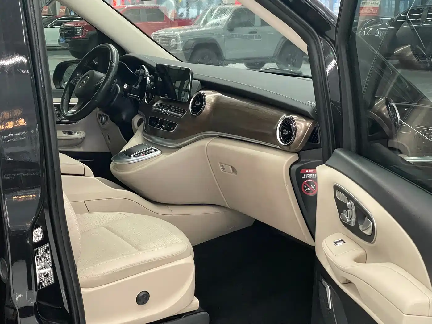 Mercedes-Benz V-Class 2020 V 260 Luxury Edition фото 7