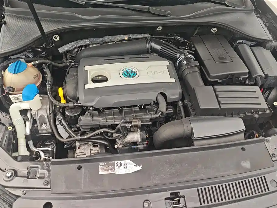 Volkswagen Passat 2014 1.8TSI DSG Executive Navigation Edition фото 9
