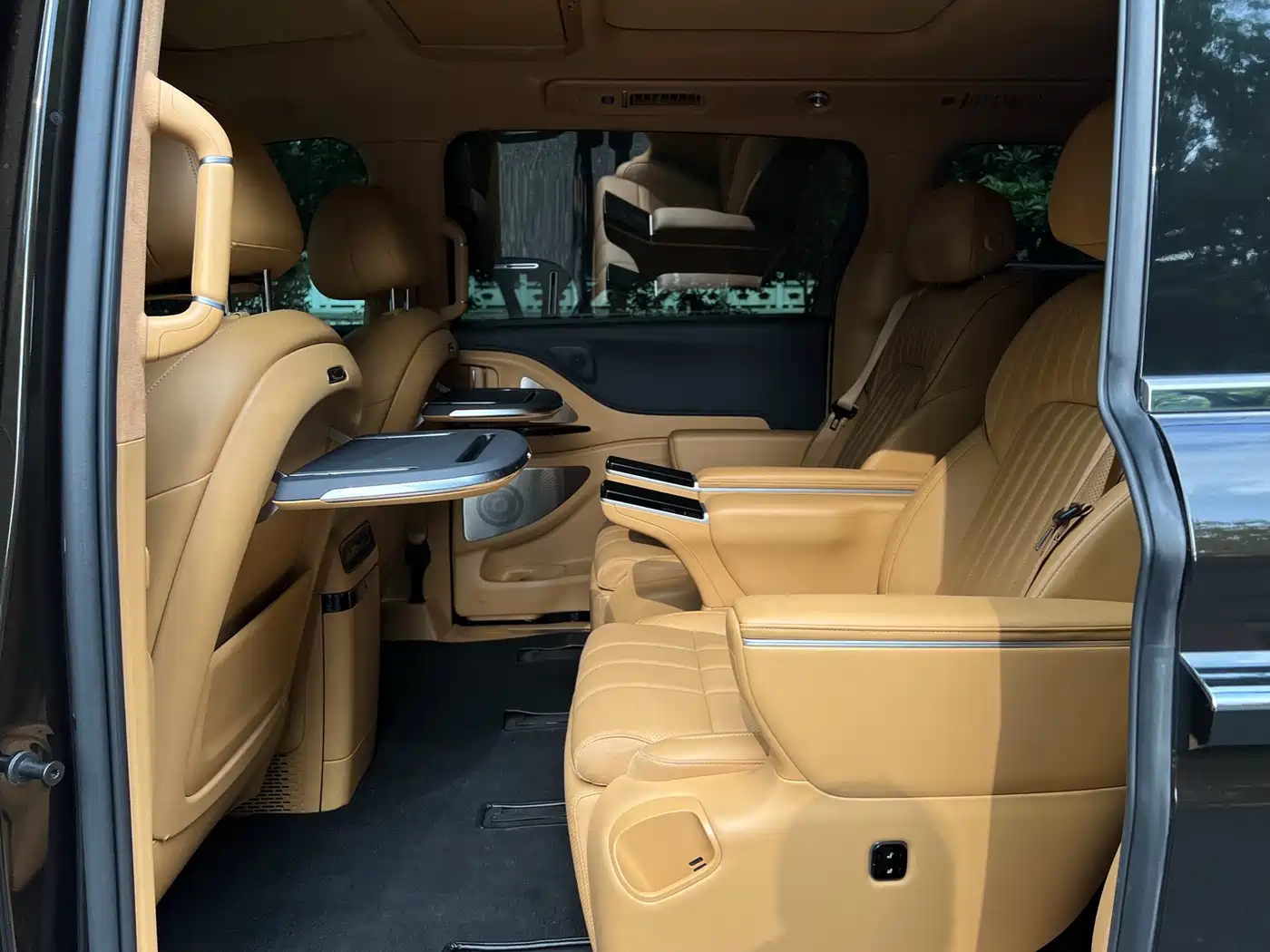 Voyah Auto Voyah Dreamer 2025 PHEV AWD Flagship Kunpeng Edition фото 25