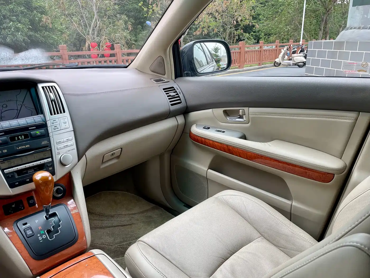 Lexus RX Classic 2006 350 фото 12