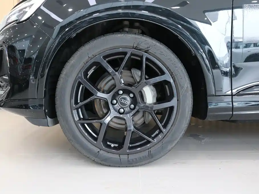 Audi Q7 2024 2024 45 TFSI quattro S line Black Warrior