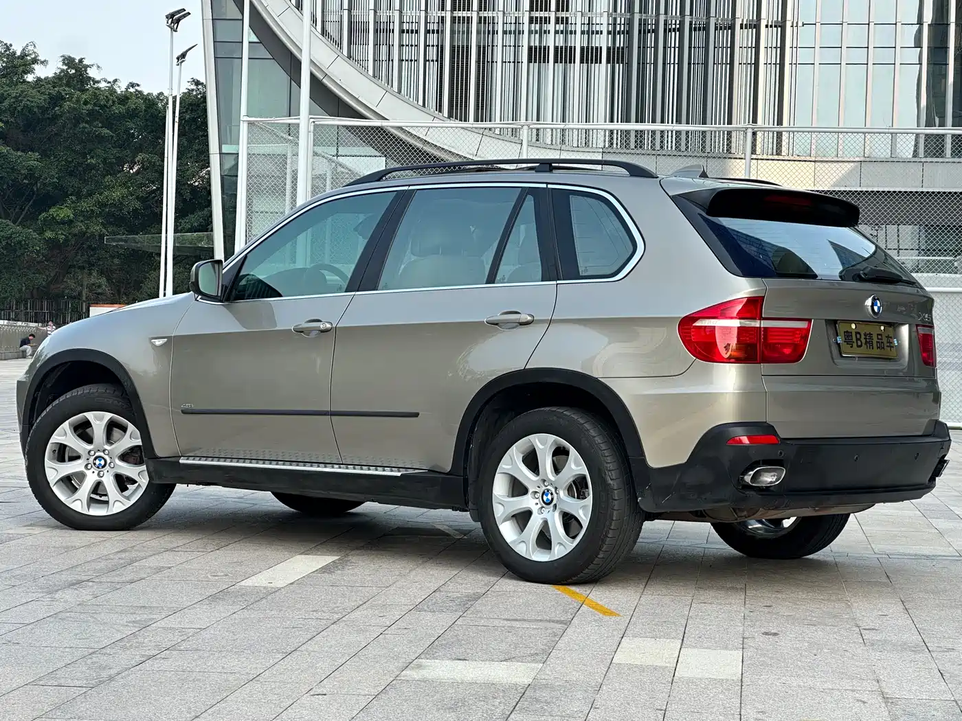BMW X5 (Import) 2008 Model xDrive48i Luxury Type фото 4