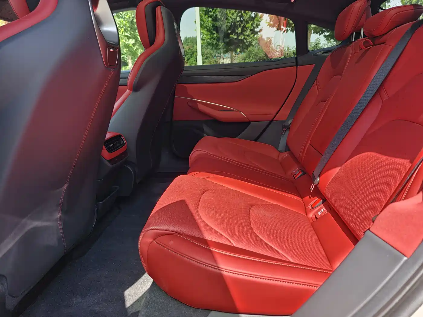 Xiaomi Auto Xiaomi SU7 2024 RWD Long Range Intelligent Driving Edition фото 15