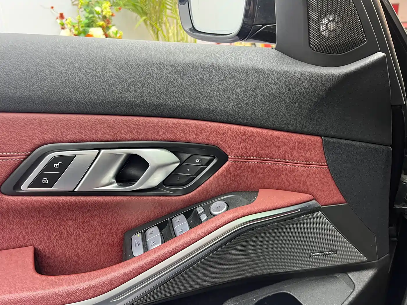 BMW 3 Series 2024 330i M Sport Shadowline Package фото 7