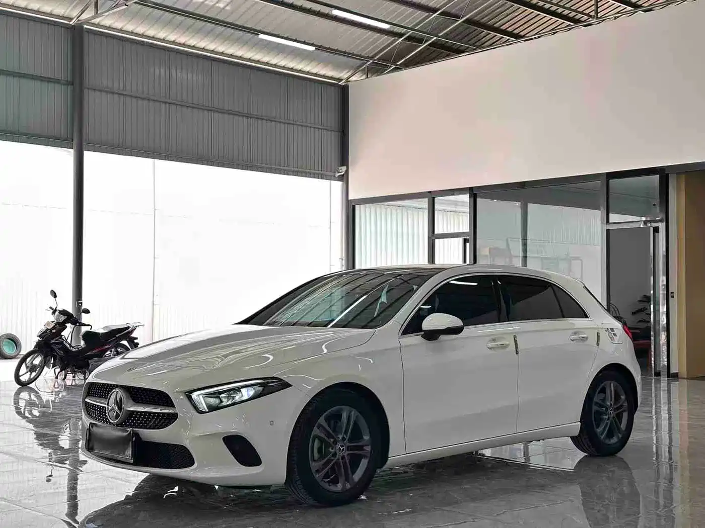 MERCEDES-BENZ A CLASS