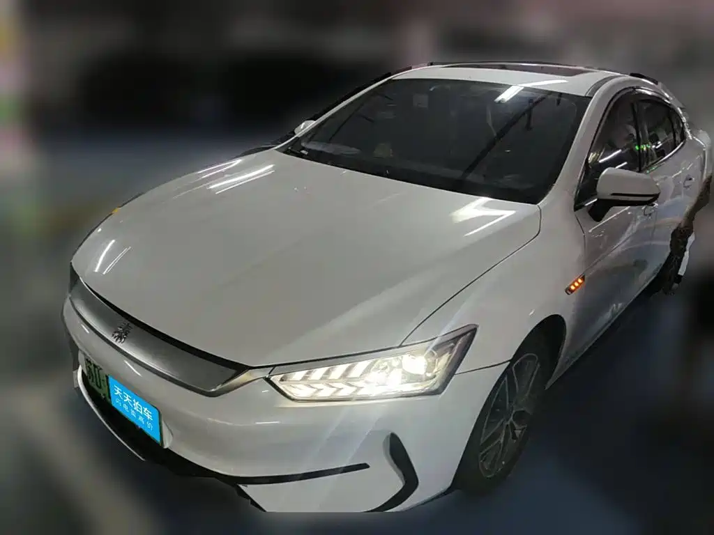 Фото 1 - BYD Qin PLUS