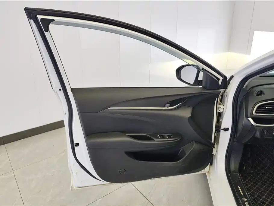Buick Excelle 2021 Facelift 1.3T Auto Mild Hybrid Elite фото 7