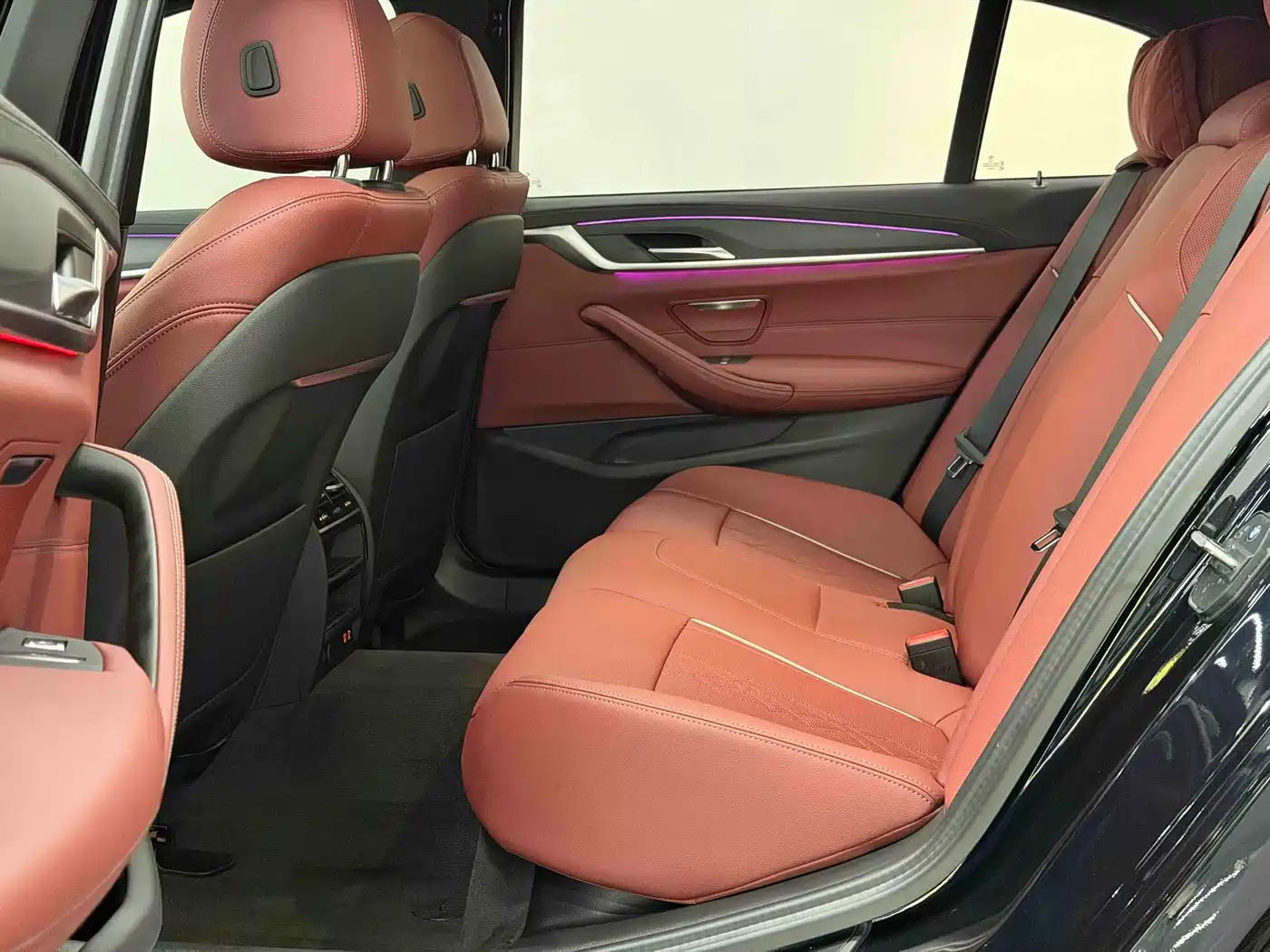 BMW 5 Series 2022 Model Second Facelift 530Li Leading M Sport Package фото 9