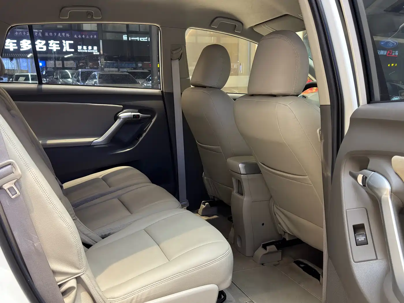 Toyota E'Z 2015 180E CVT Crossover Edition фото 18