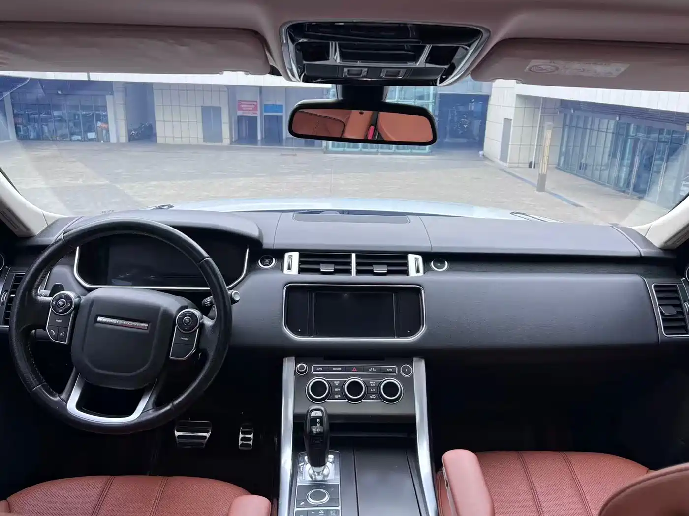 Land Rover Range Rover Sport 2016 Model 3.0 SDV6 HSE DYNAMIC фото 4