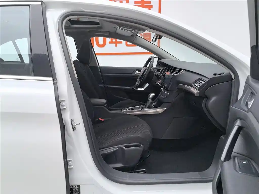 Peugeot 408 2018 350THP Automatic Luxury Edition фото 23