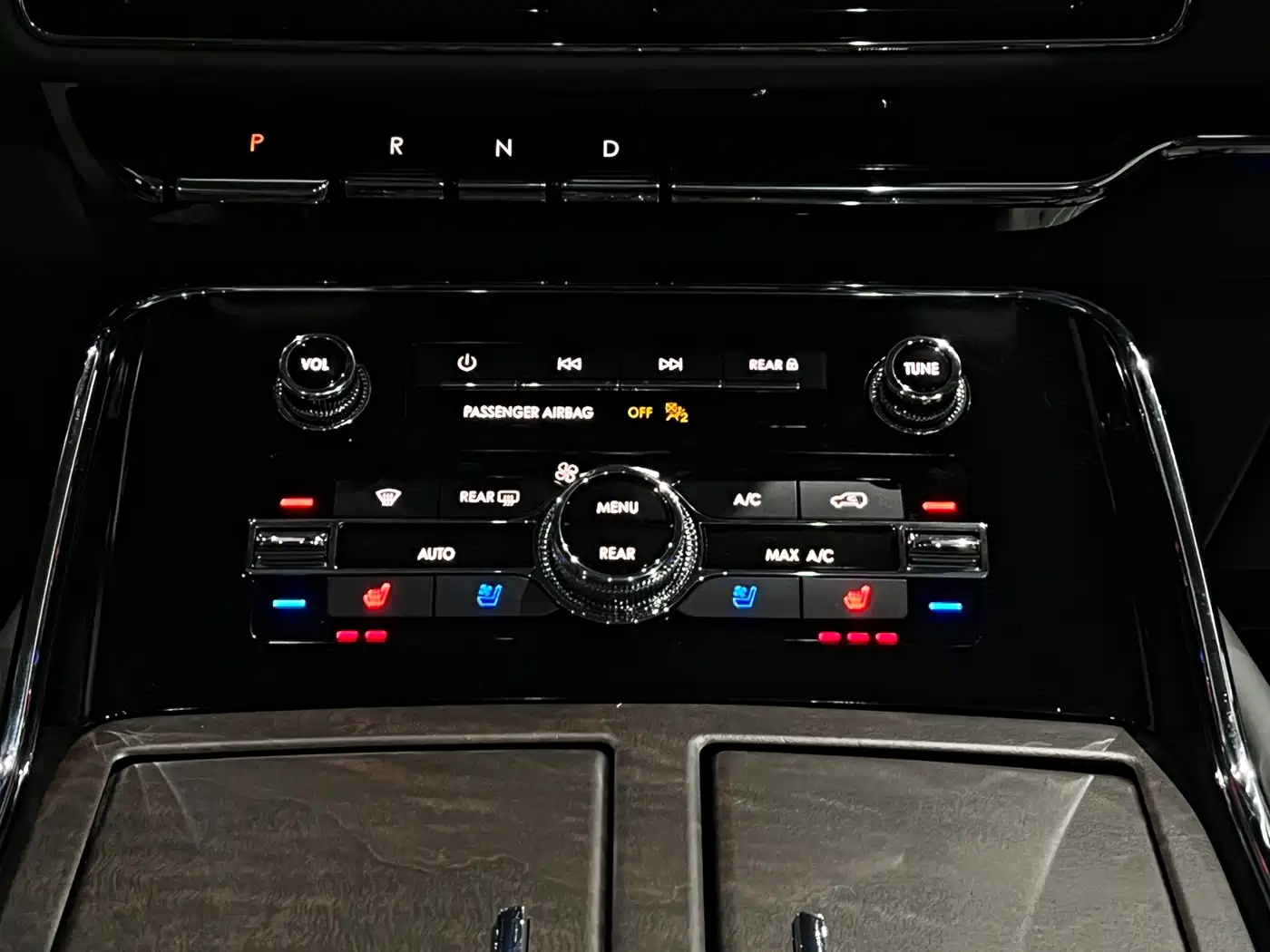 LINCOLN NAVIGATOR