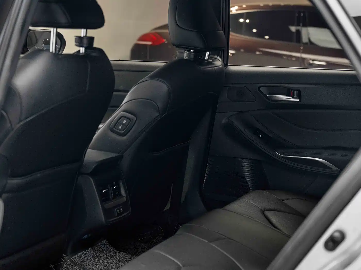 Toyota Avalon 2019 2.0L Luxury Edition (China VI) фото 8
