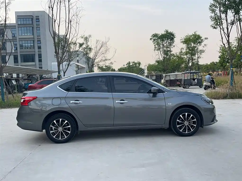 Photo 5 - Nissan Sylphy