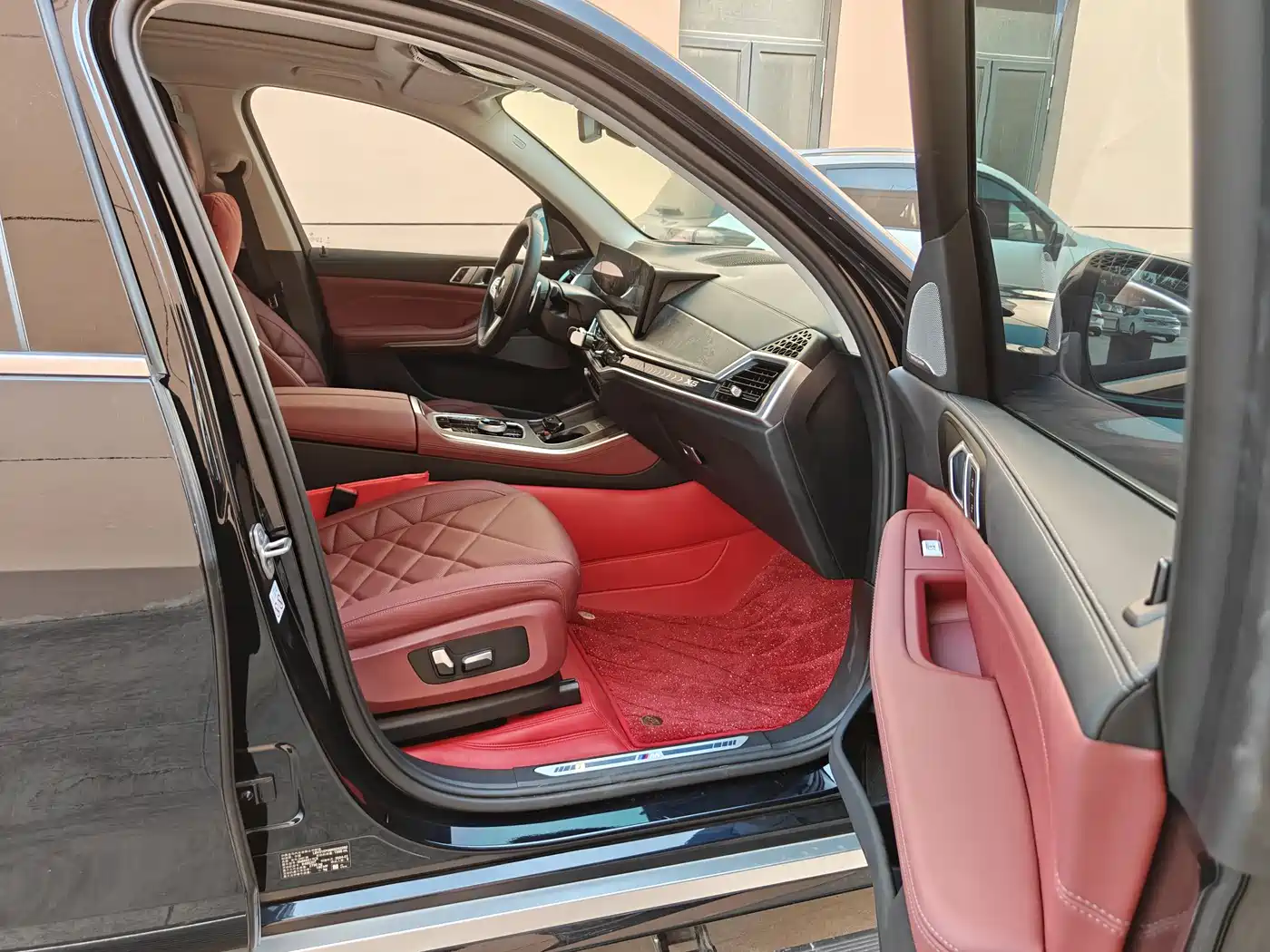 BMW X5 2023 xDrive 30Li Premium M Sport Package фото 9