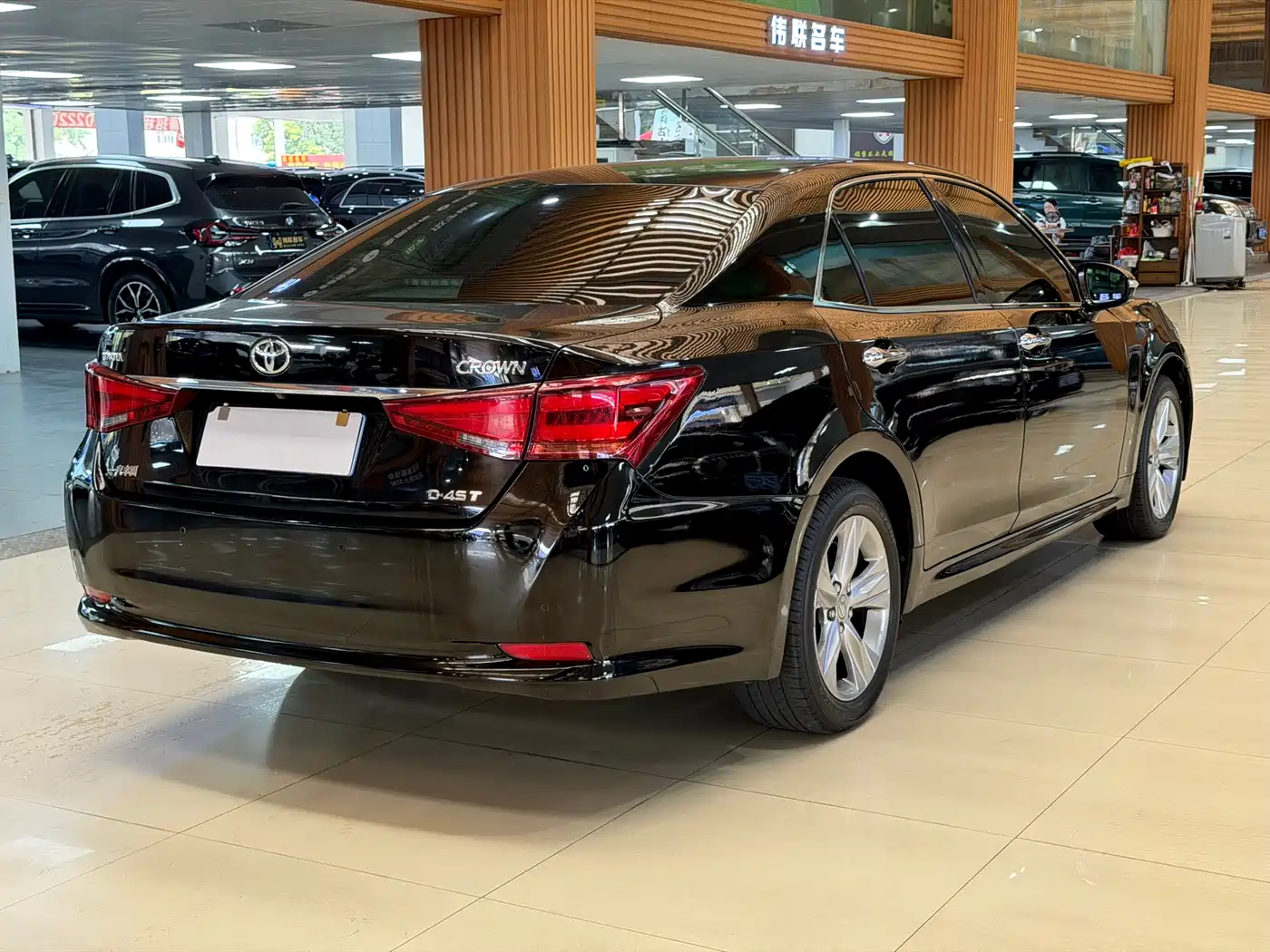 Toyota Crown 2015 2.0T Fashion фото 18