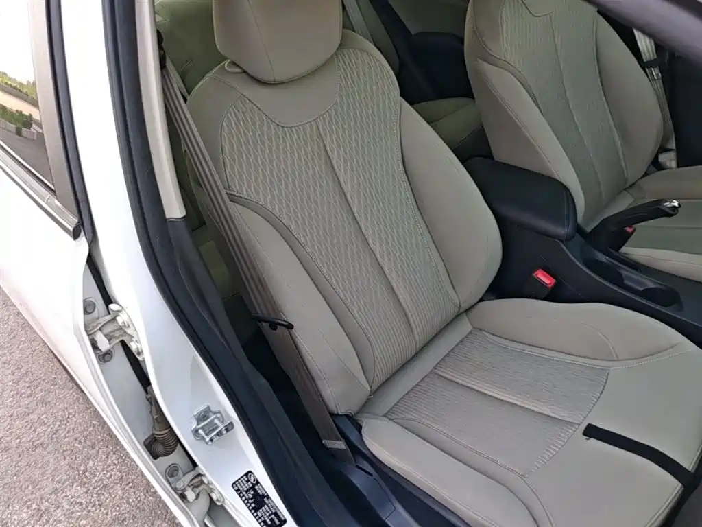 Buick Excelle 2017 15N Automatic Progressive фото 25