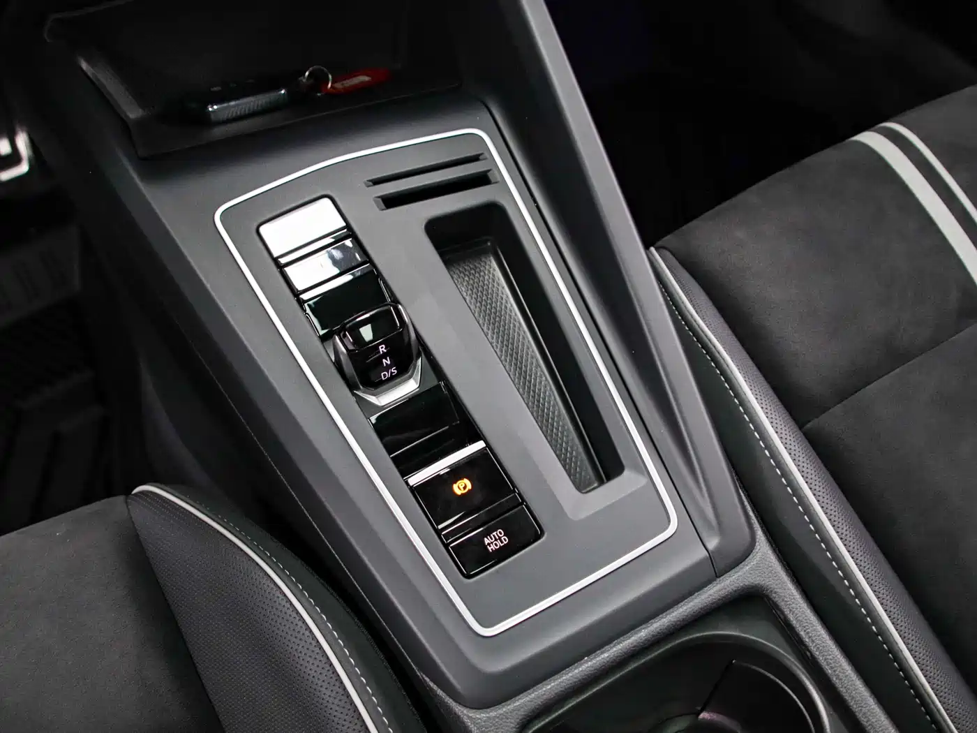 Volkswagen Golf 2021 280TSI DSG R-Line фото 11