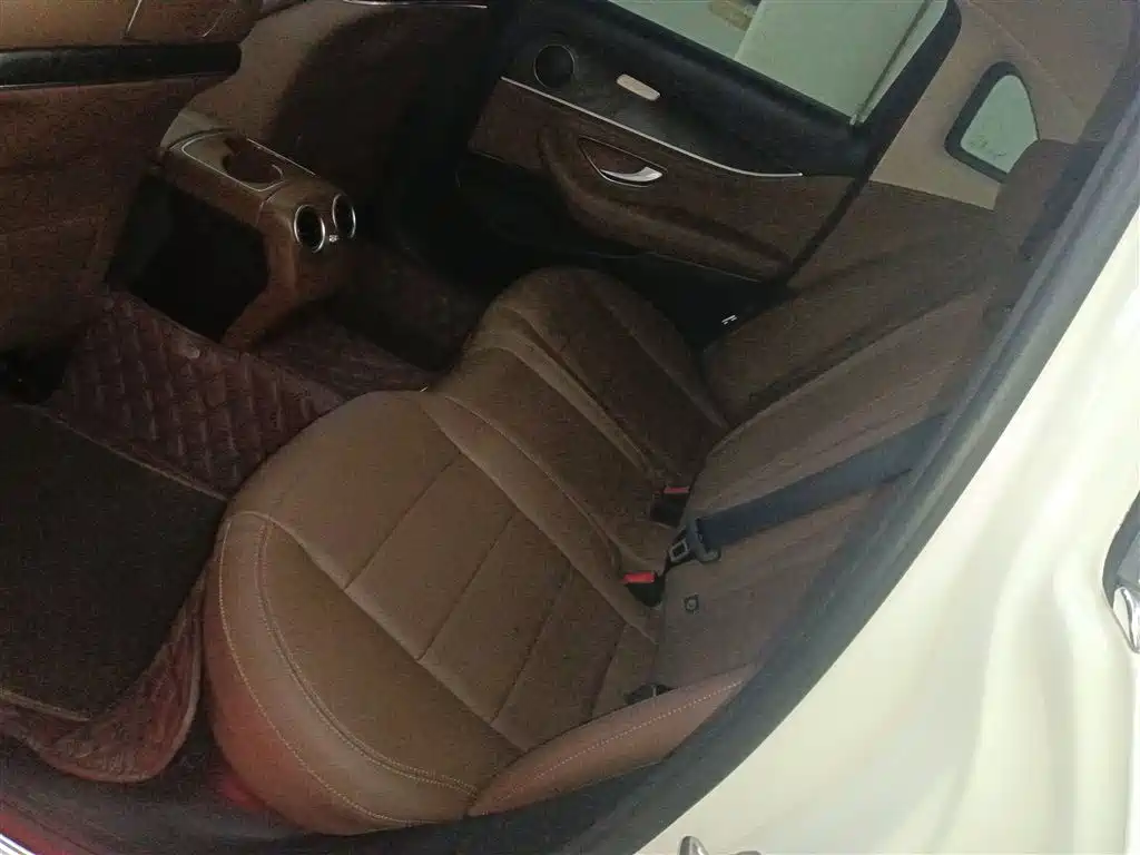 Mercedes-Benz E-Class 2016 E 200 L Sport Type фото 13