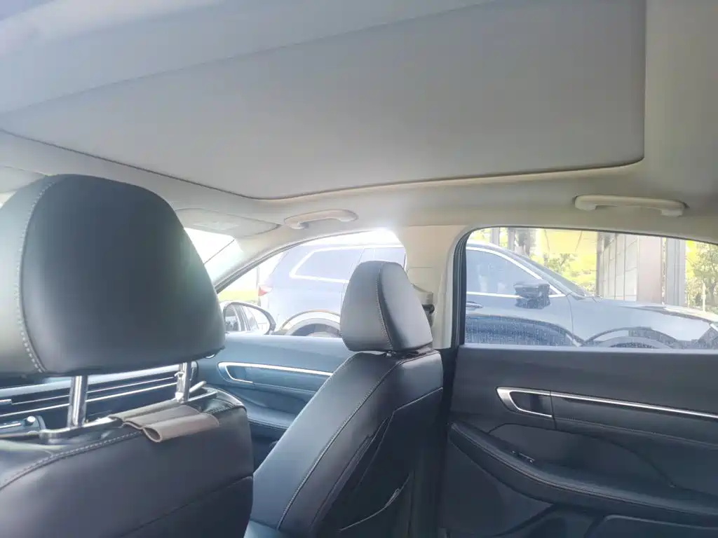 Photo 14 - Hyundai Sonata