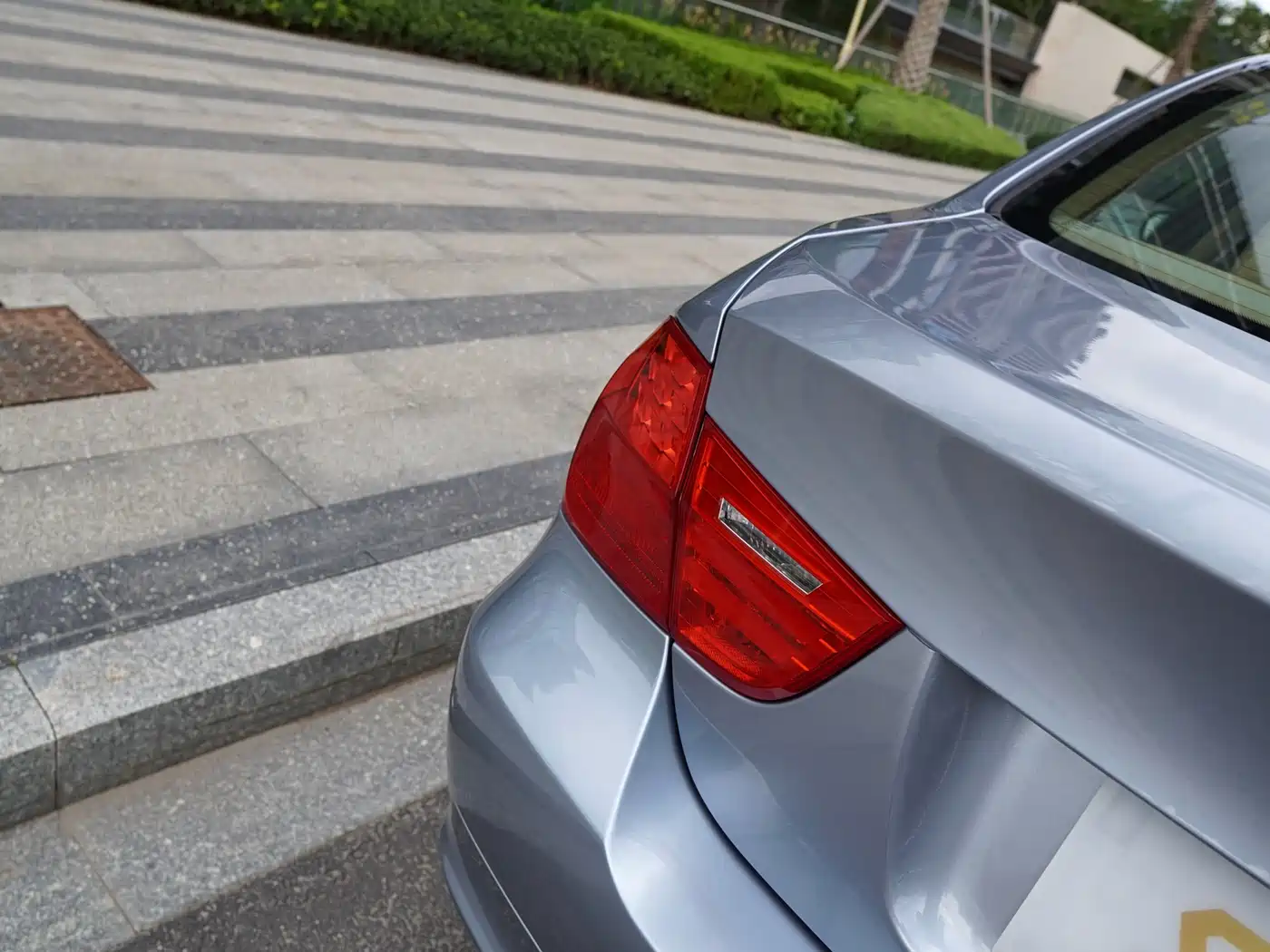 BMW 3 Series (Import) 2010 325i Luxury фото 26