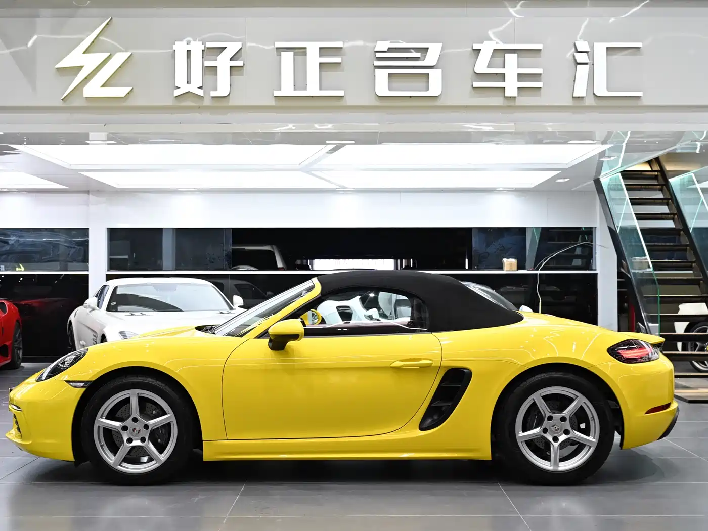 Porsche 718 2022 Boxster 2.0T фото 5