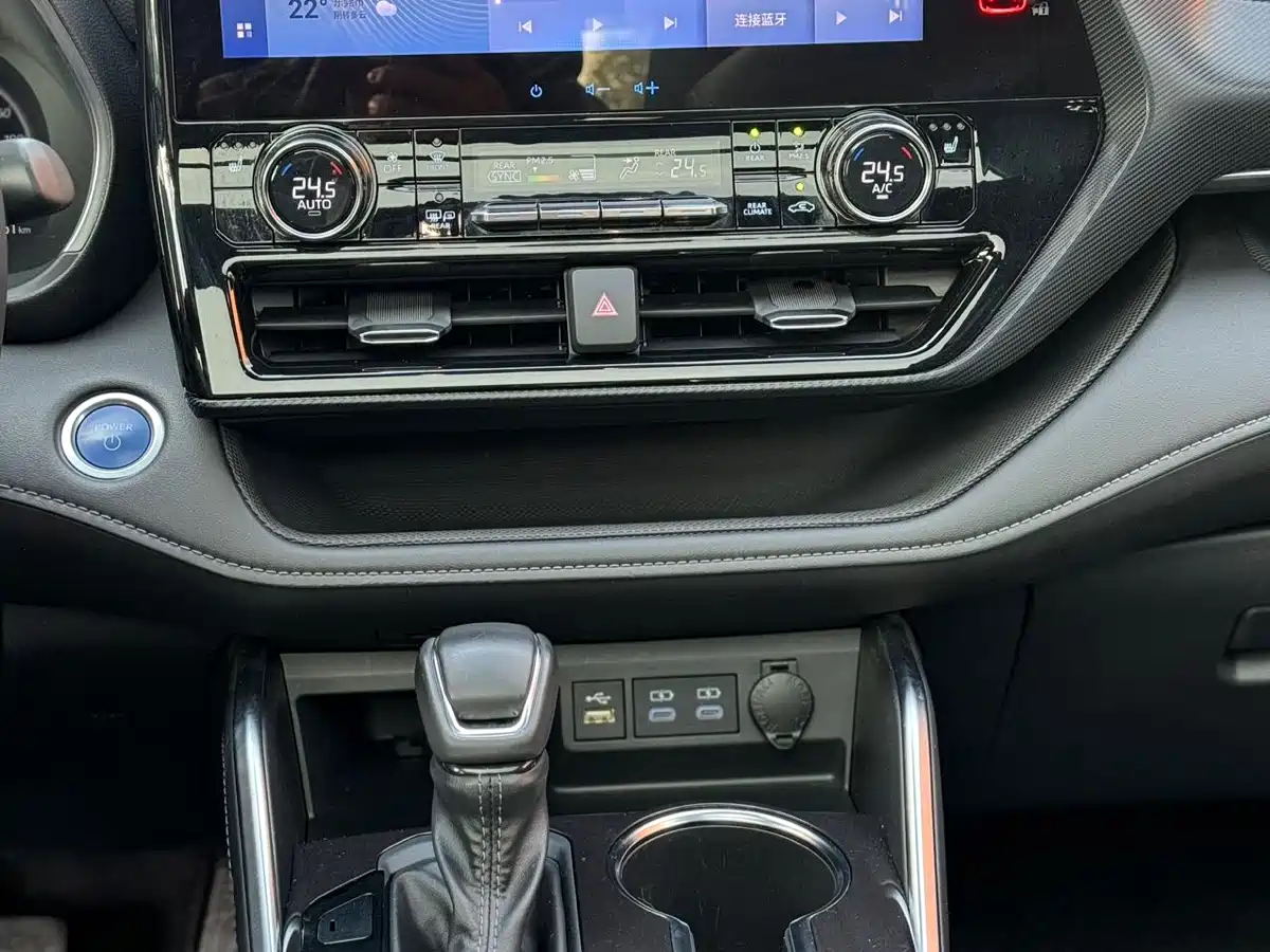 Toyota Crown Kluger 2021 2.5L HEV 4WD Premium фото 10