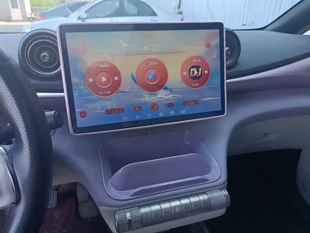 BYD Dolphin 2022 2021 Model 405km Fashion Edition